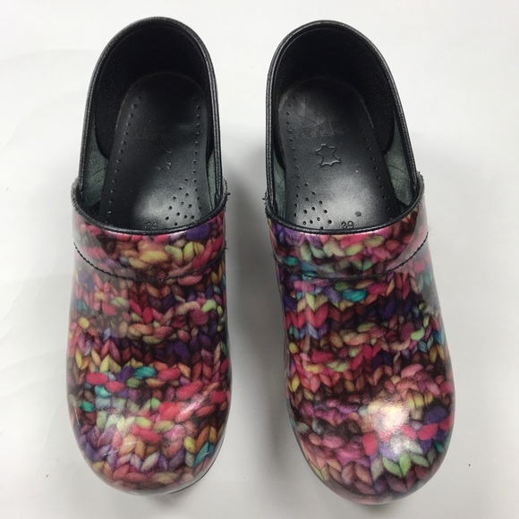 dansko knit pattern clogs
